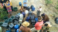 Pendistribusian air bersih di daerah yang terdampak musim kemarau